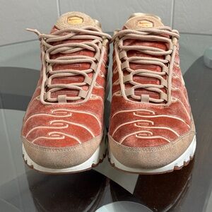 Nike Air Max Plus LX Dusty Peach 
AH6788 201 Size 7.5 US Women